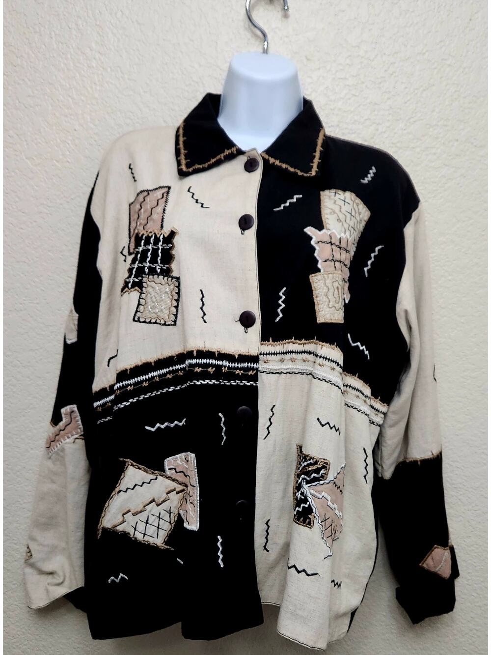 Vintage Sara Studio Black Beige Color Block Embroidered Button Top Large Soft
